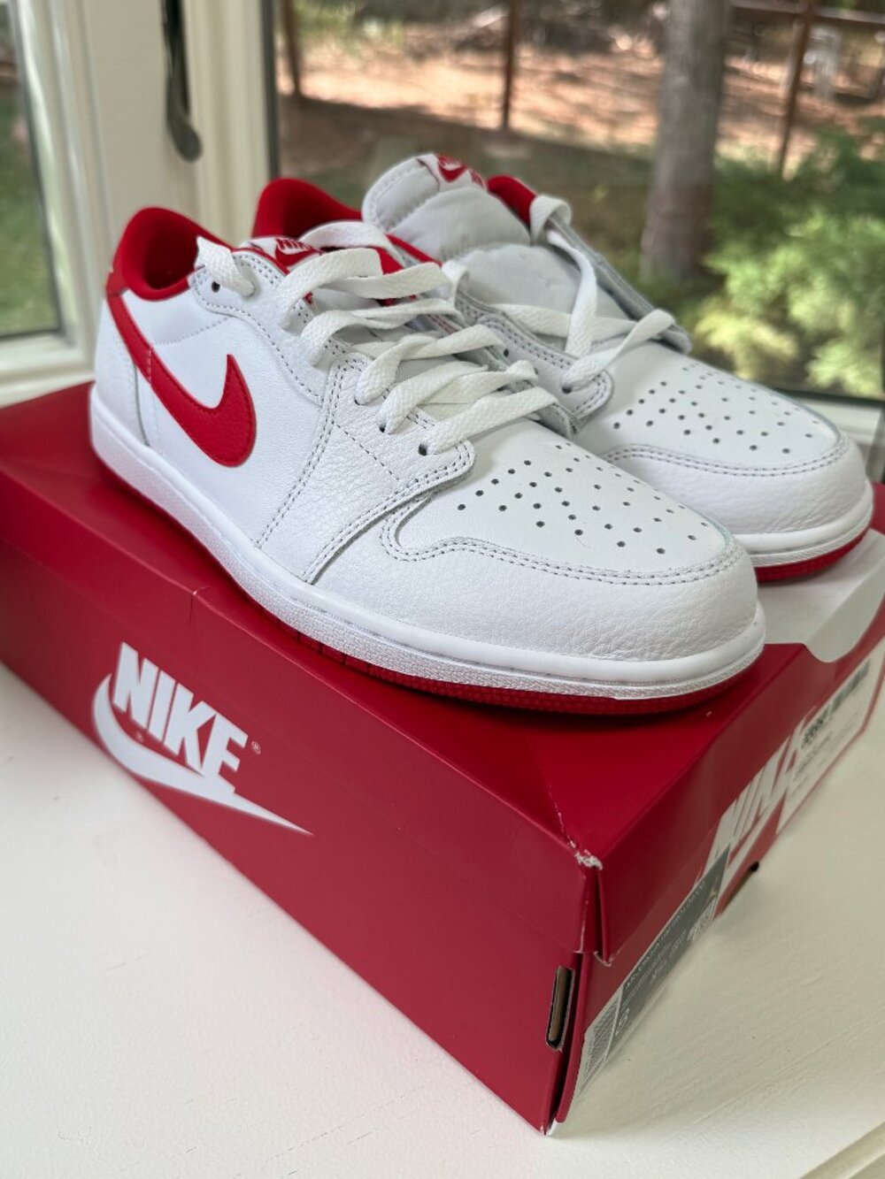 Nike Air Jordan 1 Retro Low OG White/University Red M8